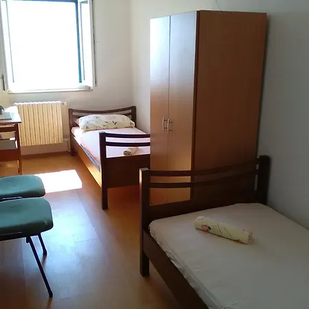 Mountain Hut Putalj Hostal Kaštela