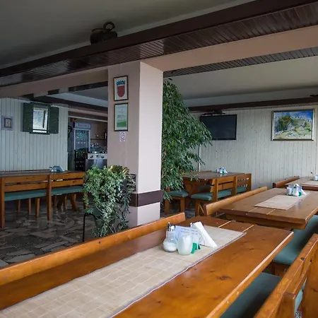 Hostal Mountain Hut Putalj *